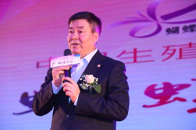 三八婦樂袁曉峰：讓更多伙伴分享華泰藥業上市的紅利