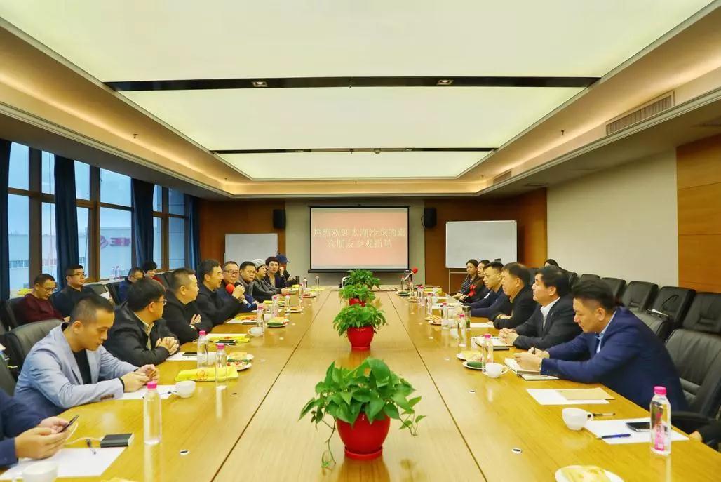 頭腦風暴來襲！“太湖沙龍”走進三八婦樂綻放出思想的火花……