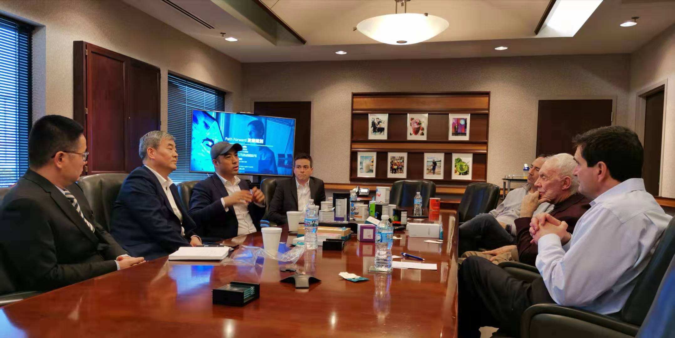 三八婦樂集團董事長袁曉峰赴美國考察