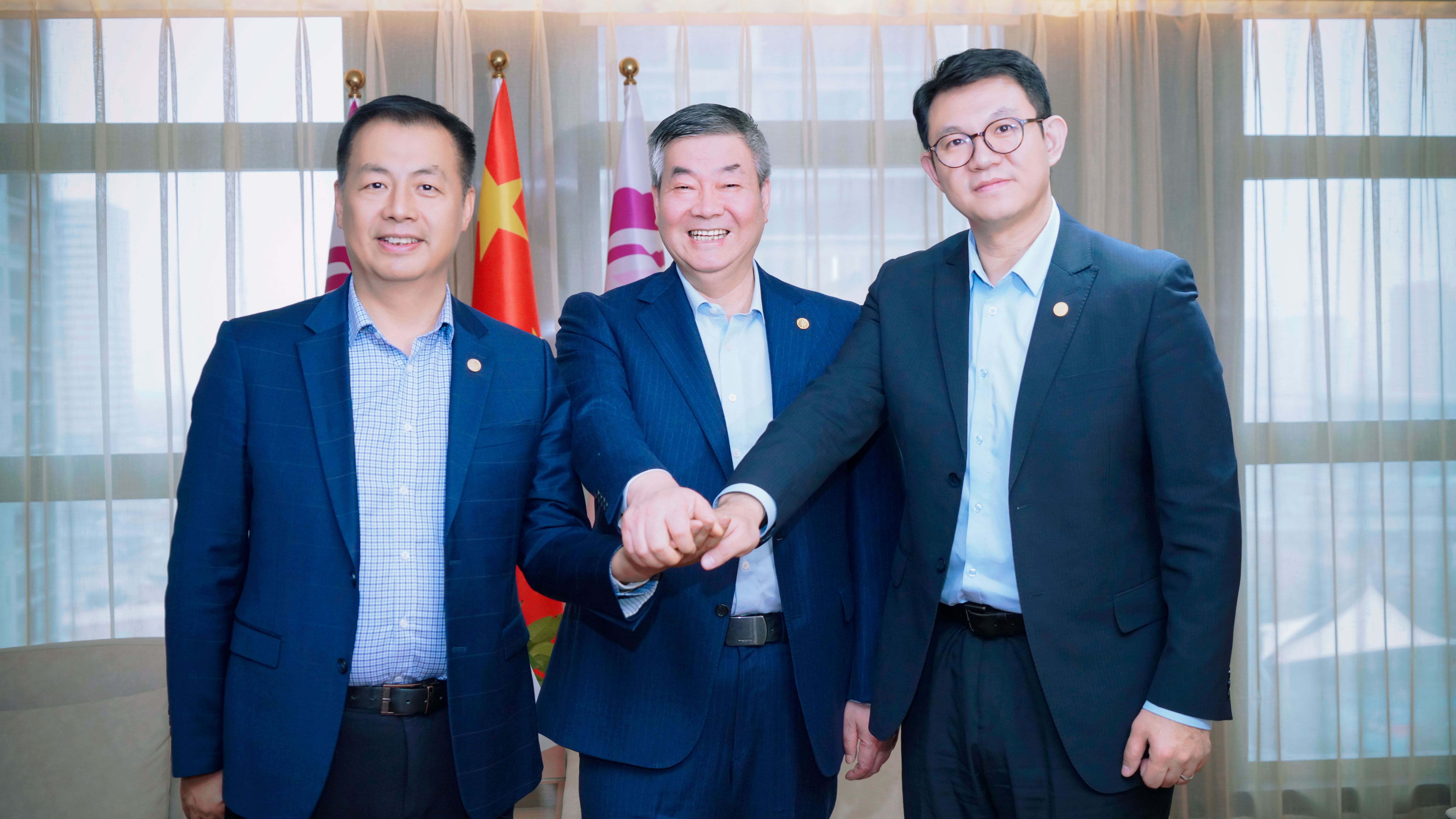 三八婦樂袁曉峰、陶劍俊、林飛共話企業(yè)高質(zhì)量發(fā)展~