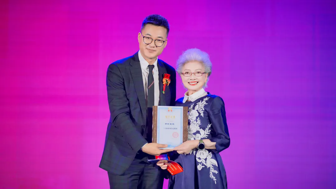 把健康和愛帶給更多女性！“神仙奶奶”盛瑞玲受聘為三八婦樂榮譽志愿者